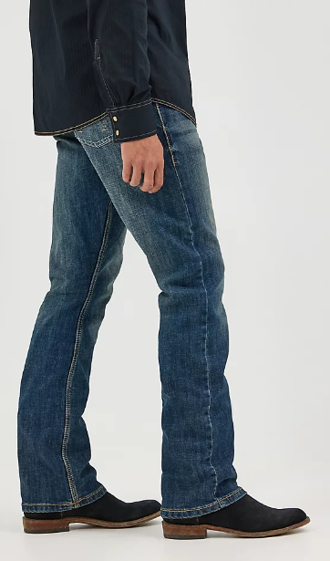Men's Wrangler Retro® Slim Fit Bootcut Jean Layton