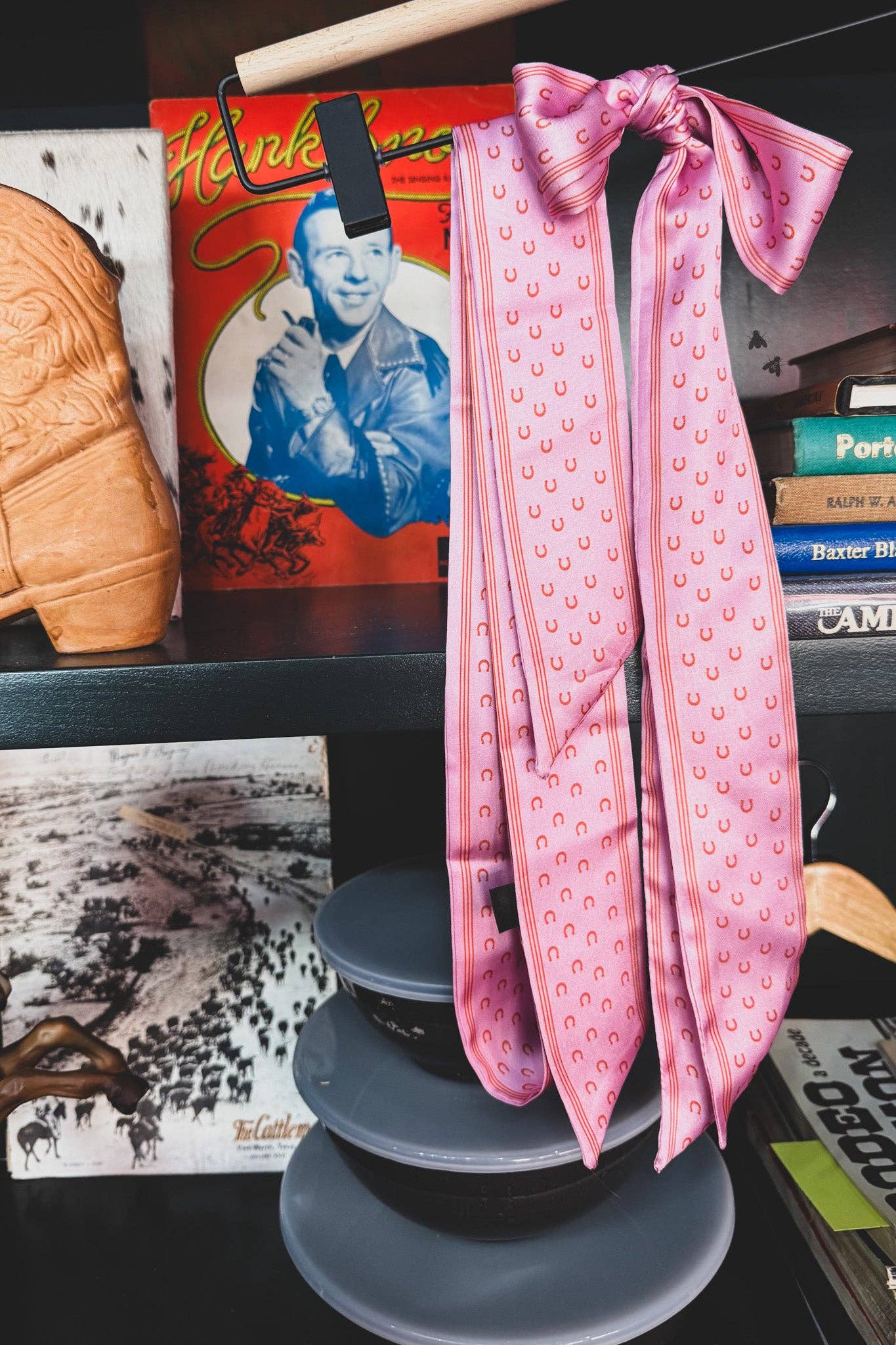 Pink Luck Horseshoe Twilly