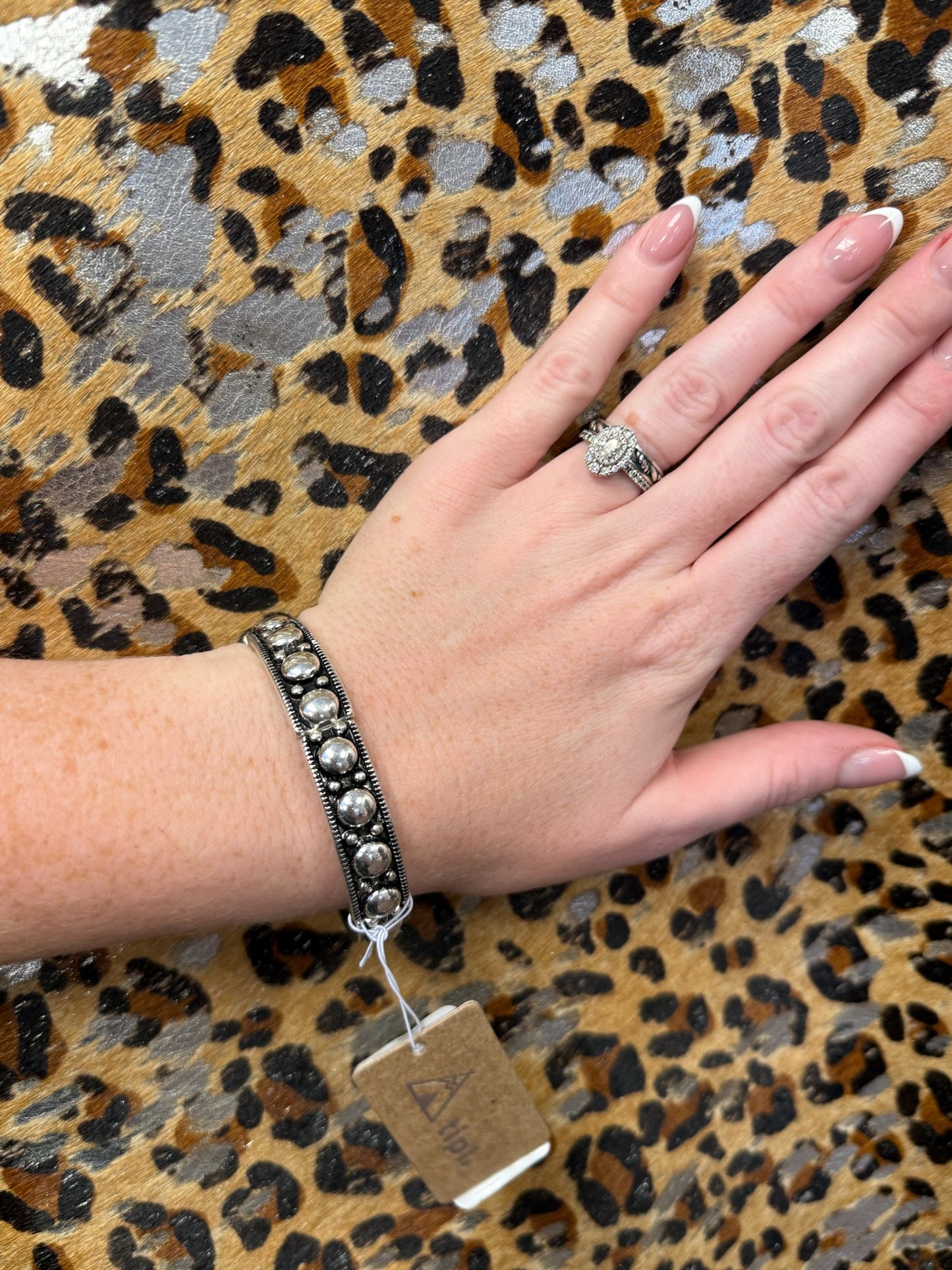 Small Faux Pearl Bracelet