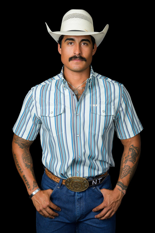 The James in Light Blue - Short Sleeve Snap