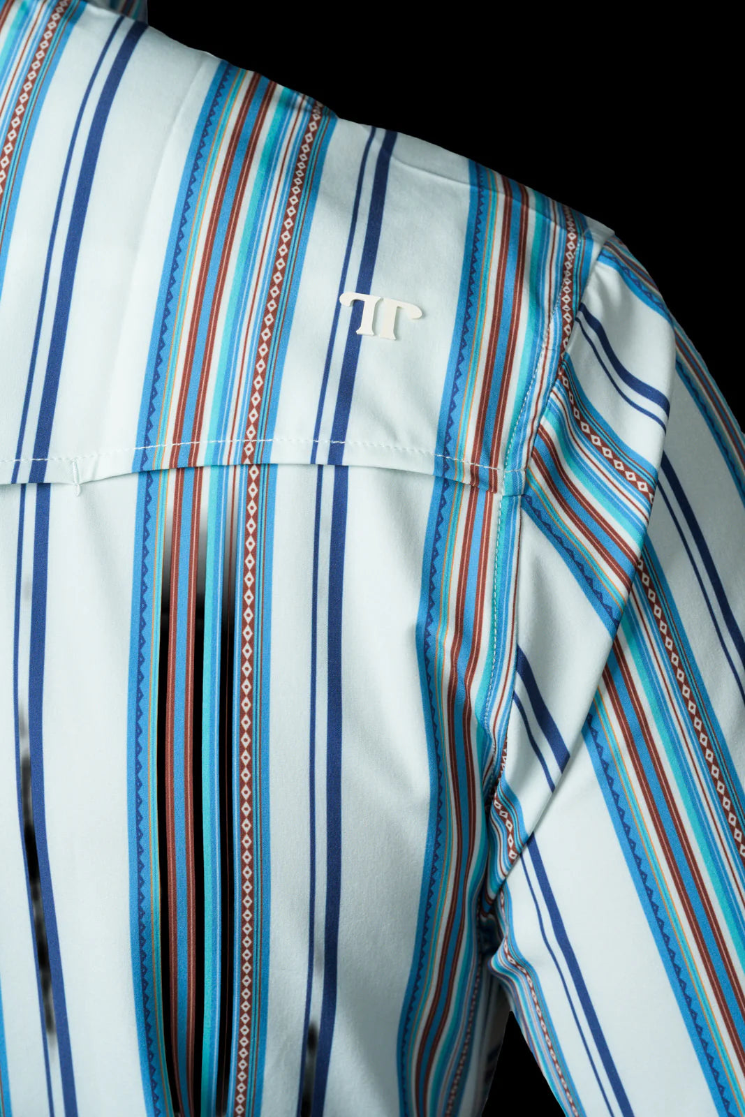 The James in Light Blue - Short Sleeve Snap