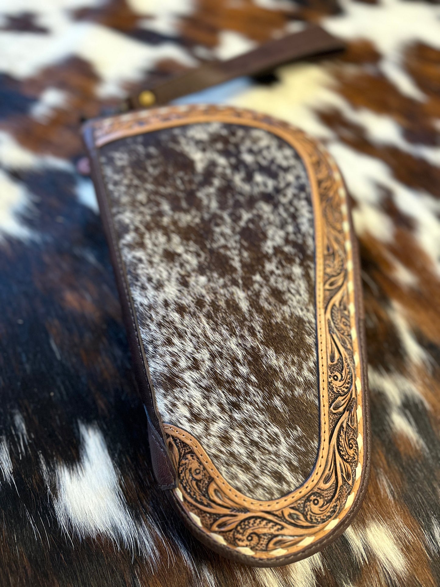 Cowhide with Tooled Border Pistol Case