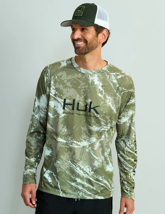 Huk Mossy Oak Pursuit Performance Crew