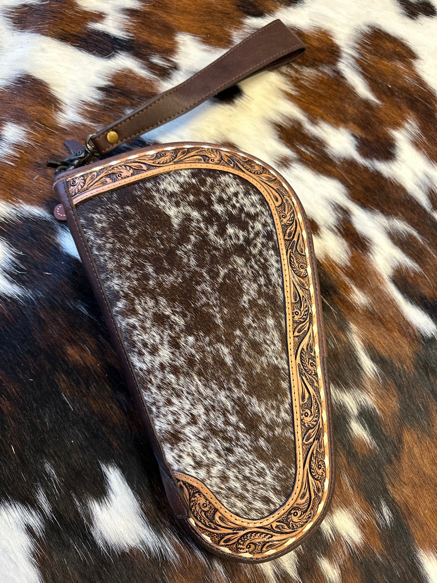 Cowhide with Tooled Border Pistol Case